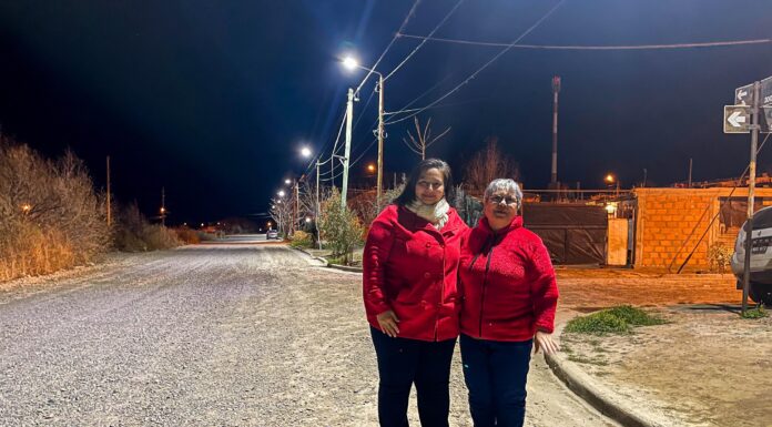 La vecinal de Malvinas Argentinas agradece la instalación de luminarias LED sobre calle Julio Roca