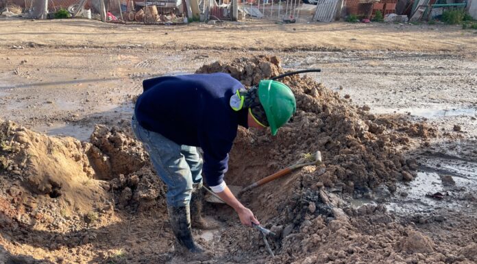 La Cooperativa Eléctrica de Trelew continúa atendiendo reclamos por daños causados por la ola polar