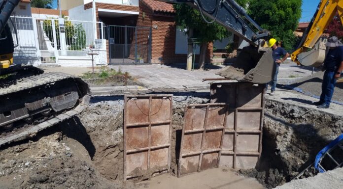 Emergencia sanitaria: continúa en Trelew hasta la reparación de la impulsión cloacal