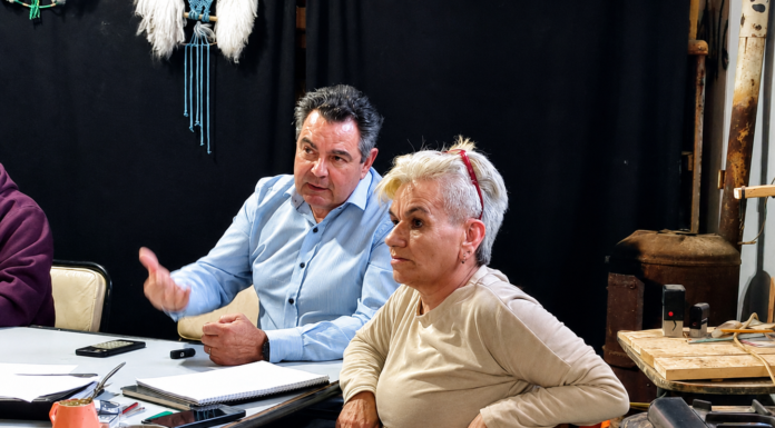 El interventor de la Cooperativa Eléctrica se reunió con vecinos del barrio Moreira para avanzar en la regularización del servicio